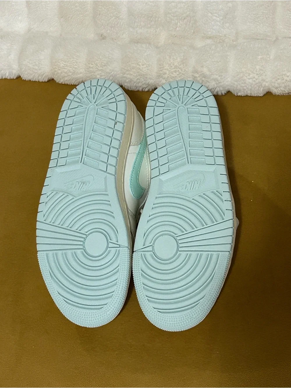 Nike Low-Top Sneakers in White with Mint Swoosh